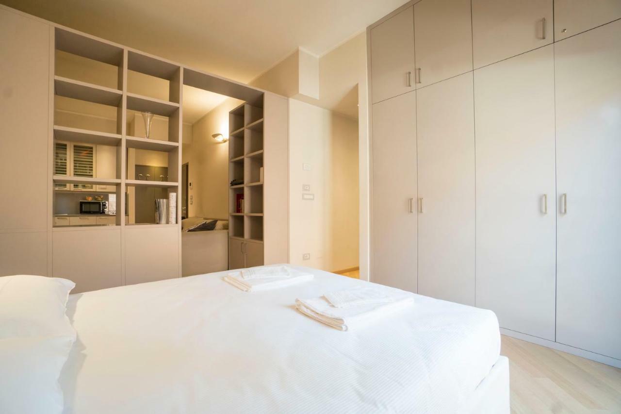 Bologna Elegance Apartment ภายนอก รูปภาพ