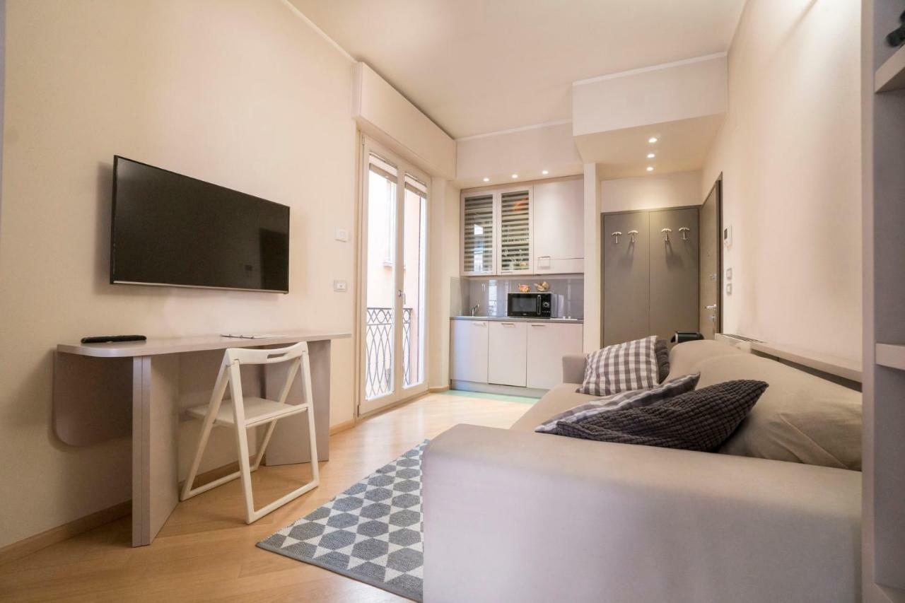 Bologna Elegance Apartment ภายนอก รูปภาพ